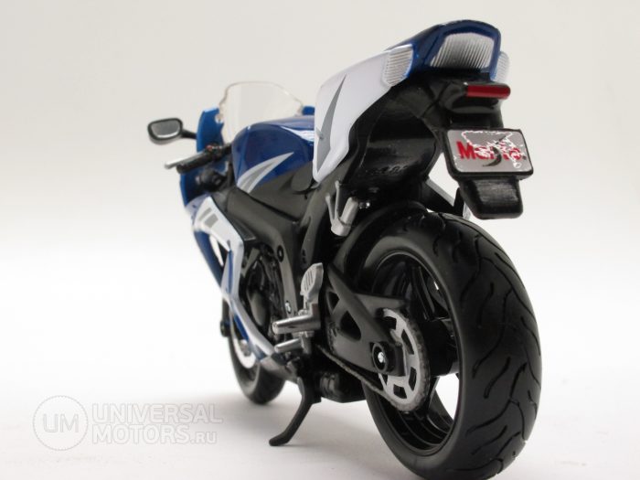 Модель мотоцикла Suzuki GCX-R750