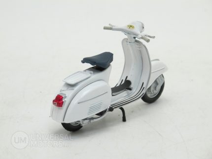 Коллекционная модель скутера VESPA 7