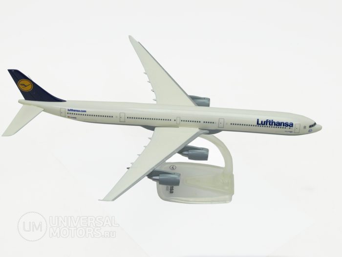 Модель самолёта Herpa Lufthansa A340-600