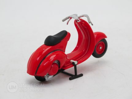 Коллекционная модель скутера VESPA 5