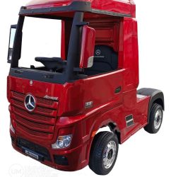 Грузовик Mercedes-Benz Truck