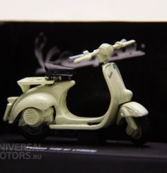 Модель VESPA 125 U (1953) 1:32